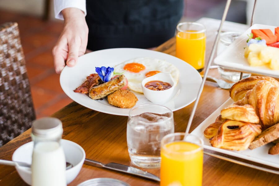 Villachiovada Luxury - Villa Umbria breakfast service