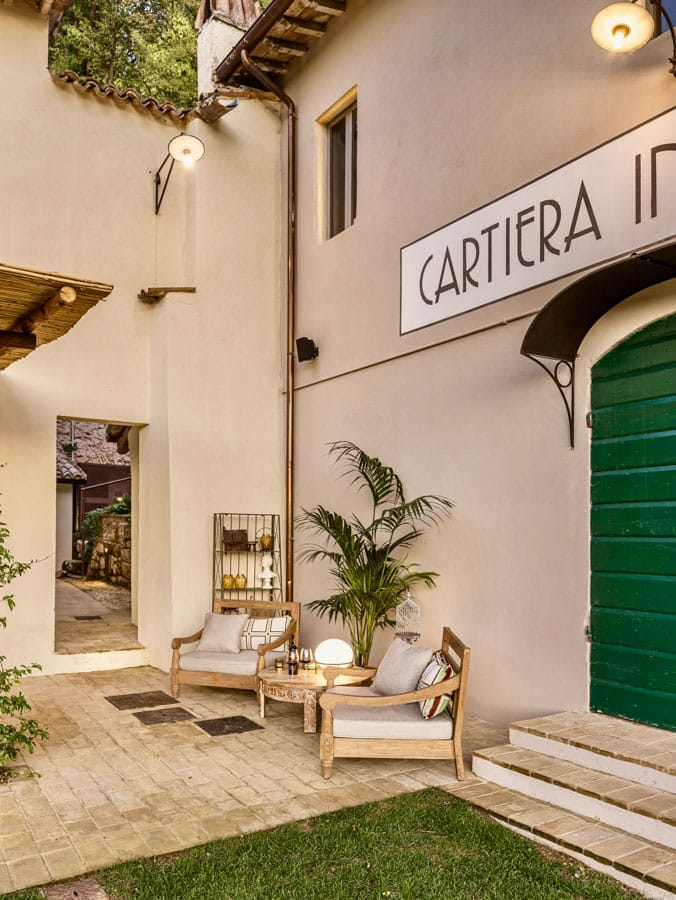 Villachiovada Luxury - Villa Umbria Garden Chairs 2