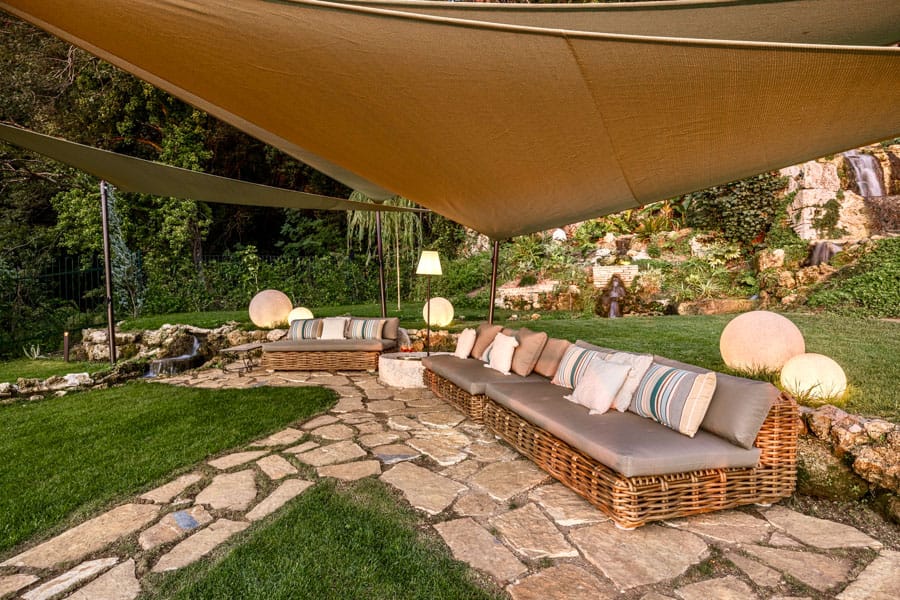 Villachiovada Luxury - Villa Umbria Garden Couch