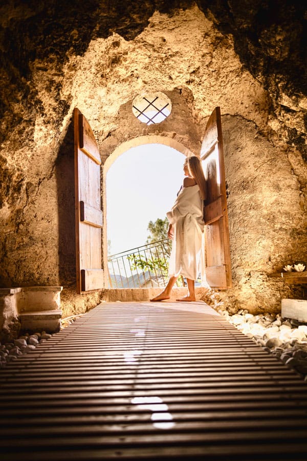 Villachiovada Luxury - Villa Umbria Spa Entrance